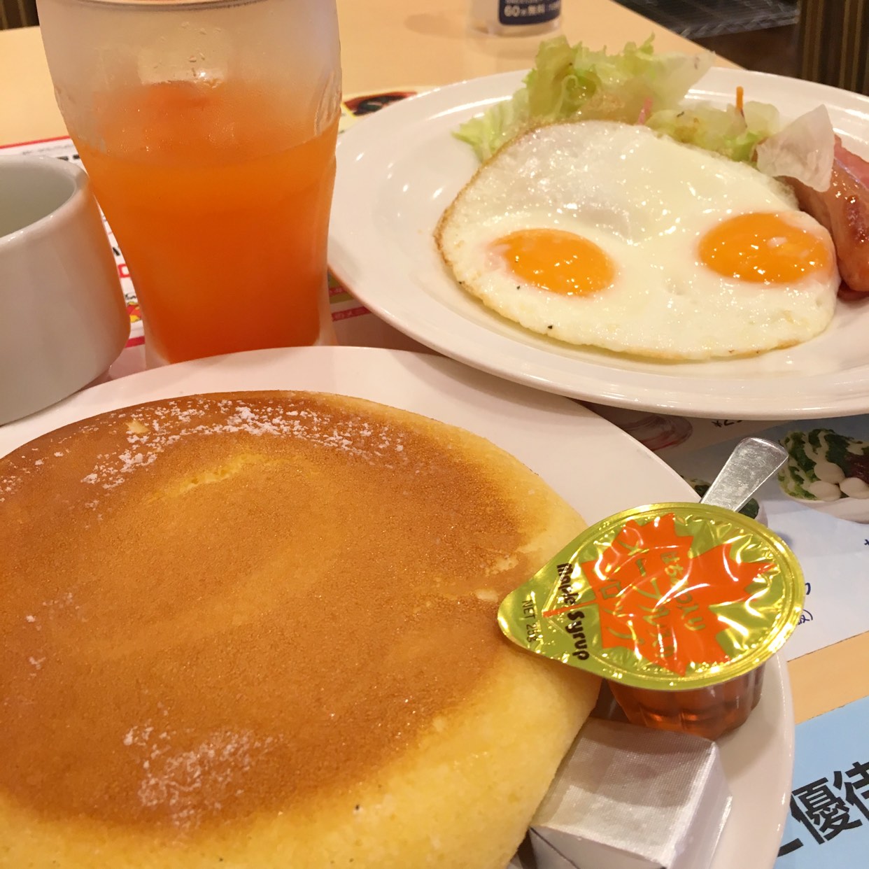 鶯谷駅南口に飾られていたもの - 歩・探・見・感