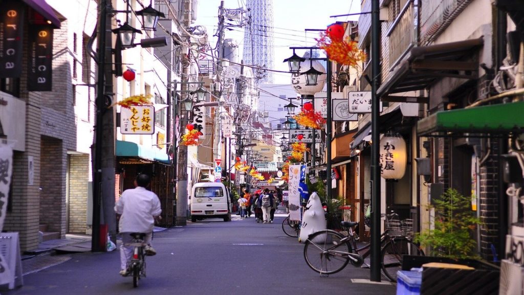 東京の朝キャバ/昼キャバ求人ならメンズ体入