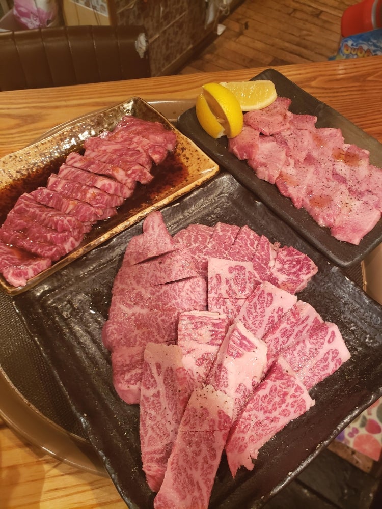 北新地のリーズナブルな炭火焼肉リバティ