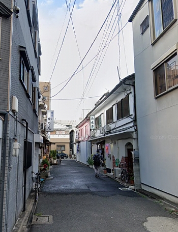 千林商店街からの帰り道、滝井新地辺りををうろうろ😄雨と曇り空が似合うね🌧️☔️ #滝井新地 #千林商店街 #千林駅 #旭区